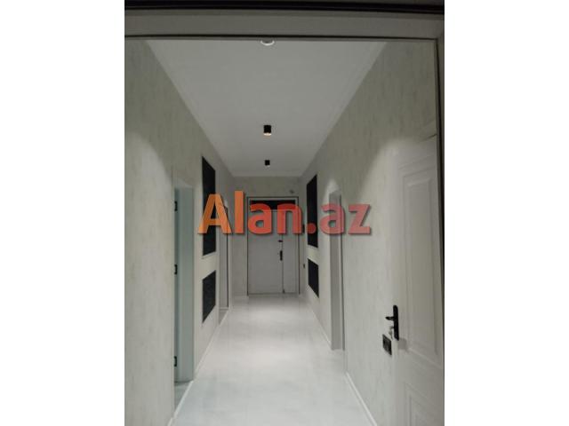 Zabratda həyət evi satılır