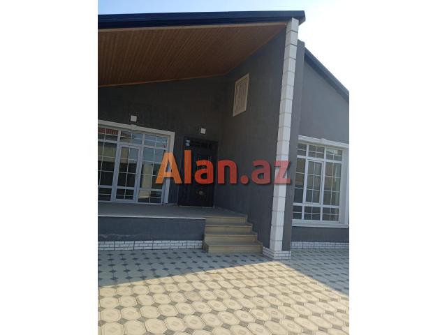 Zabratda həyət evi satılır