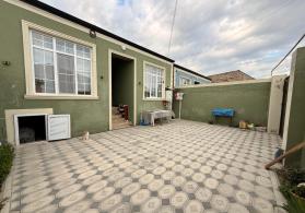 Binədə həyət evi satılır