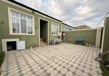 Binədə həyət evi satılır