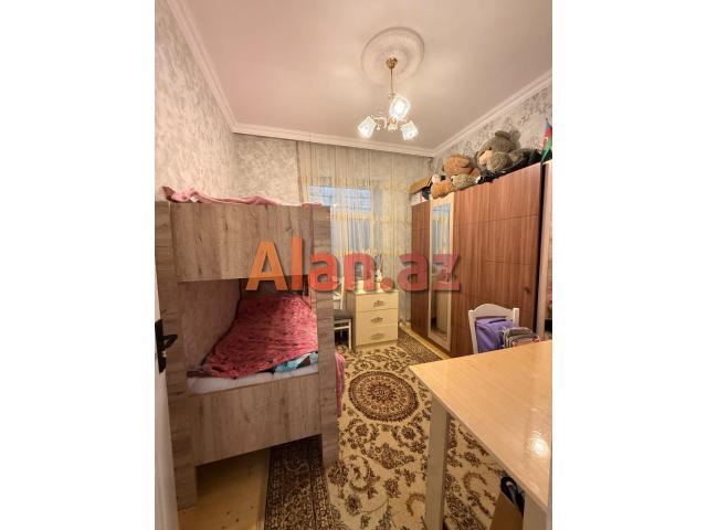 Binədə həyət evi satılır