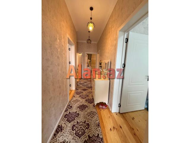 Binədə həyət evi satılır