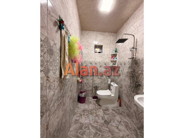 Binədə həyət evi satılır