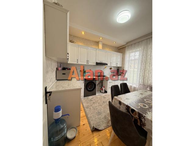 Binədə həyət evi satılır