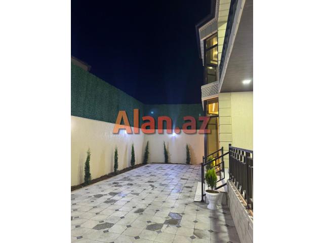 Zabratda həyət evi satılır