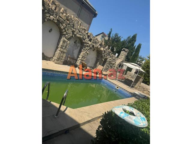 Buzovnada bağ evi satılır