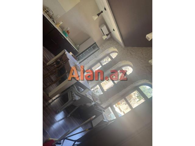 Buzovnada bağ evi satılır