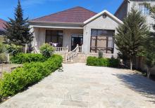 Albalıda həyət evi satılır