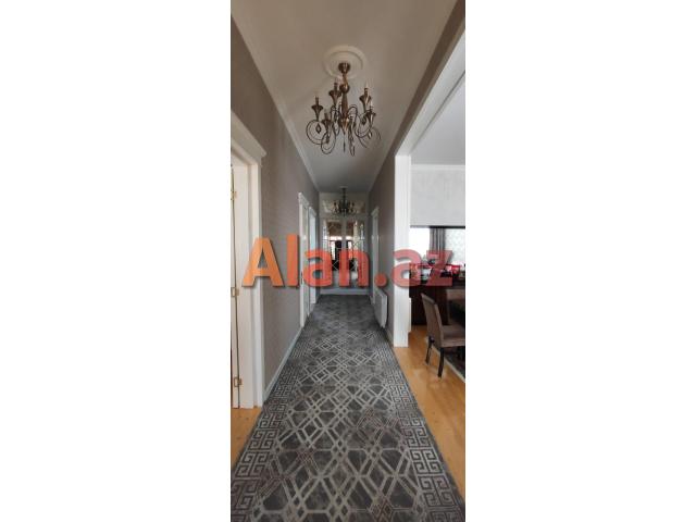 Albalıda həyət evi satılır