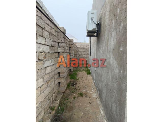 Buzovna Albalılıqda həyət evi satılır
