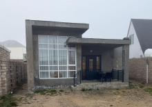 Buzovna Albalılıqda həyət evi satılır