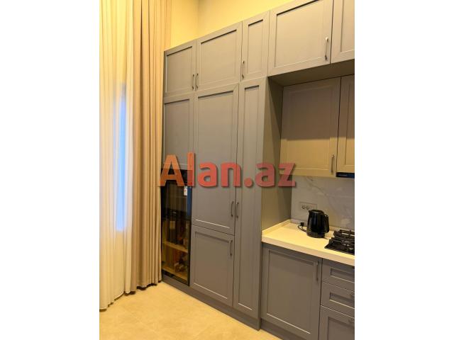 Buzovna Albalılıqda həyət evi satılır