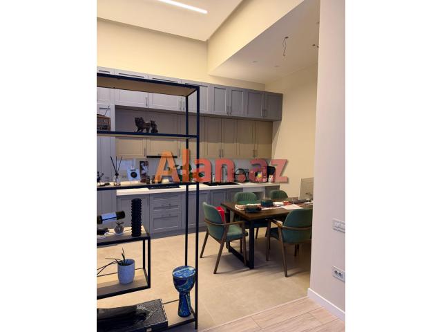 Buzovna Albalılıqda həyət evi satılır