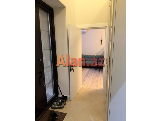 Buzovna Albalılıqda həyət evi satılır