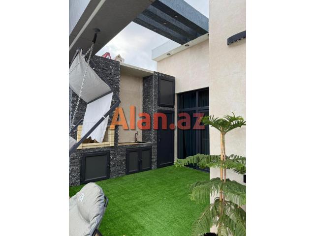 Mərdəkanda bağ evi satılır