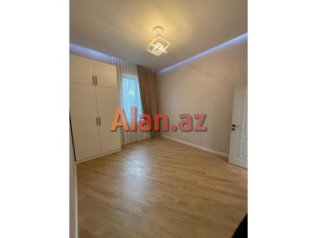 Mərdəkanda bağ evi satılır