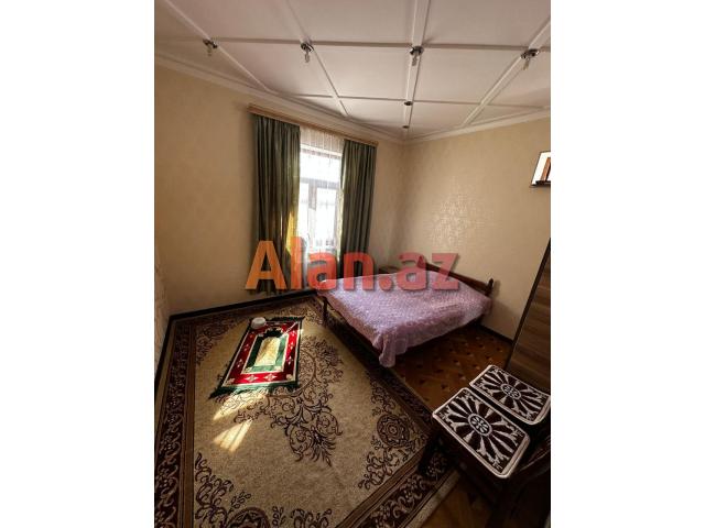 Şüvəlanda bağ evi satılır