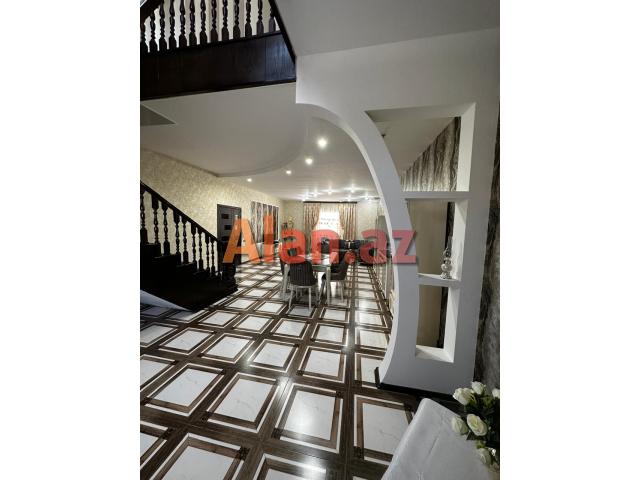 Şüvəlanda bağ evi satılır