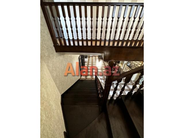 Şüvəlanda bağ evi satılır