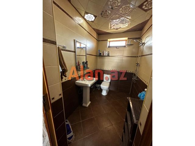 Şüvəlanda bağ evi satılır