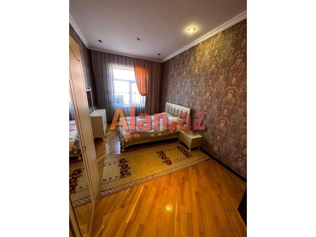 Şüvəlanda bağ evi satılır