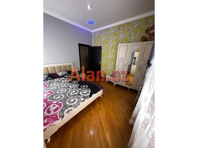 Şüvəlanda bağ evi satılır