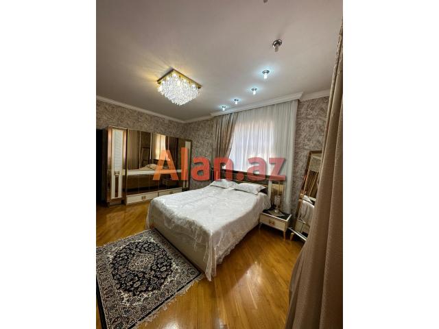 Şüvəlanda bağ evi satılır