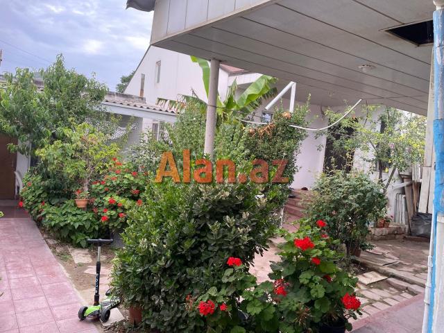 Bilgəhdə həyət evi satilir