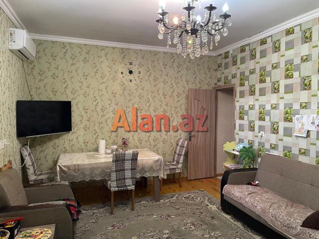 Bilgəhdə həyət evi satilir