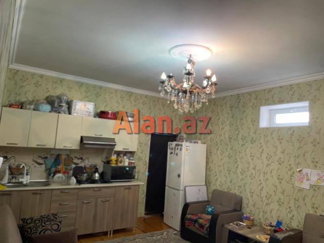 Bilgəhdə həyət evi satilir