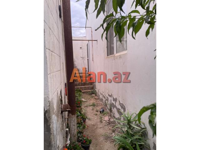 Bilgəhdə həyət evi satilir