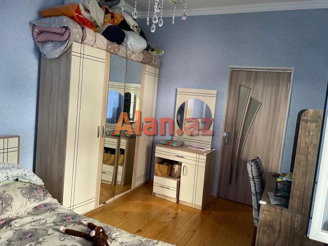 Bilgəhdə həyət evi satilir