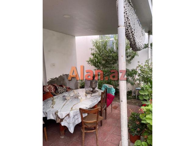 Bilgəhdə həyət evi satilir