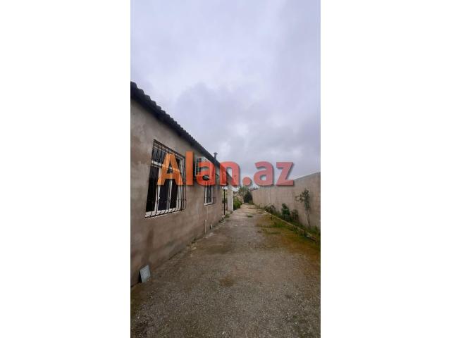 Bilgəhdə həyət evi satılır