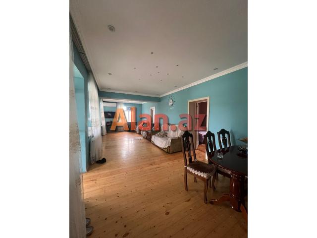 Bilgəhdə həyət evi satılır