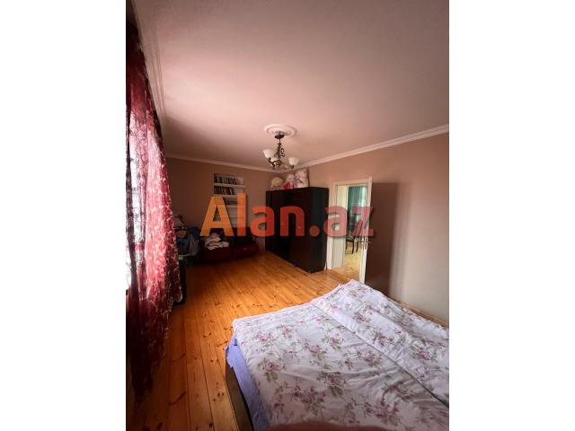 Bilgəhdə həyət evi satılır