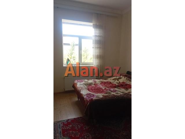 Məhəmmədi qəsəbəsində həyət evi satılır