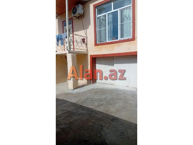 Məhəmmədi qəsəbəsində həyət evi satılır