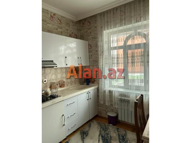 Zabratda həyət evi satılır