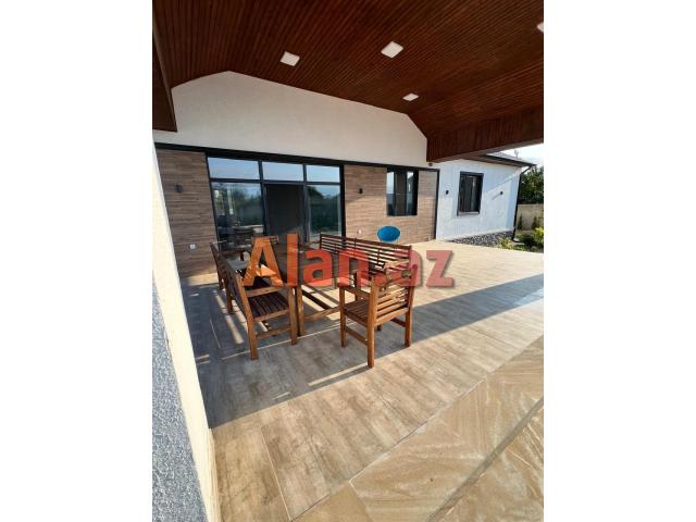 Albalılıqda həyət evi satılır