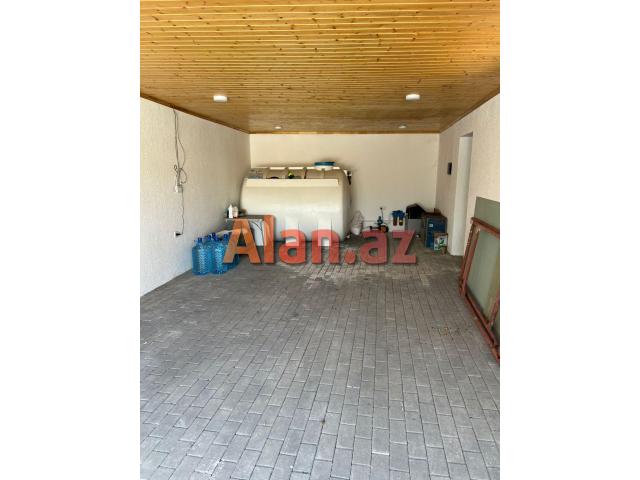 Albalılıqda həyət evi satılır