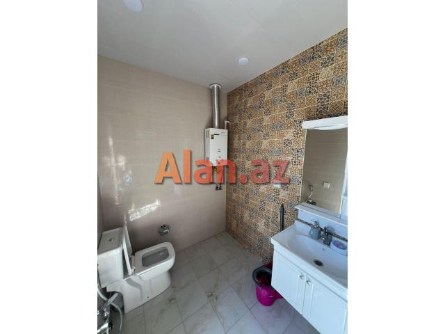 Albalılıqda həyət evi satılır