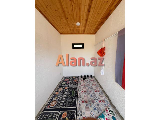 Albalılıqda həyət evi satılır