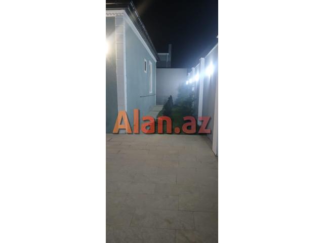 Şüvəlanda həyət evi satılır