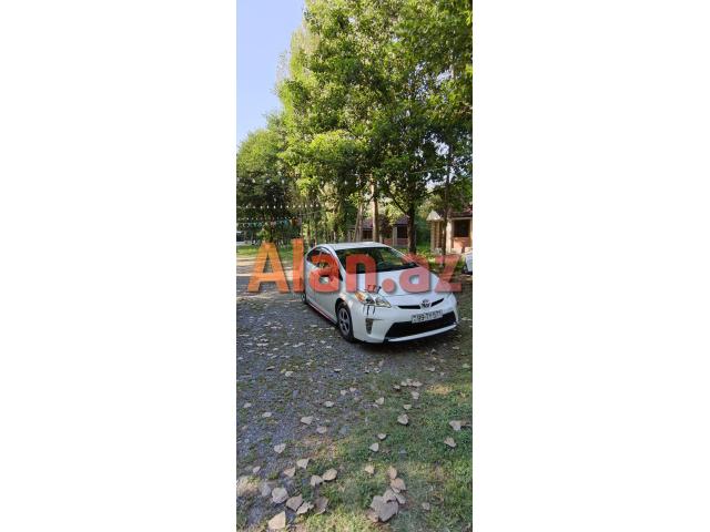 Toyota prius 30w
