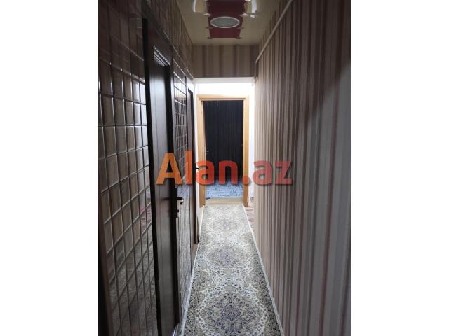 Mərdəkanda Bina evi 2 otaqli menzil 3 cu mertebe