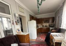 Şüvəlanda bağ evi satılır