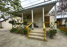 Şüvəlanda bağ evi satılır