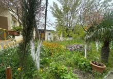 Şüvəlanda bağ evi satılır