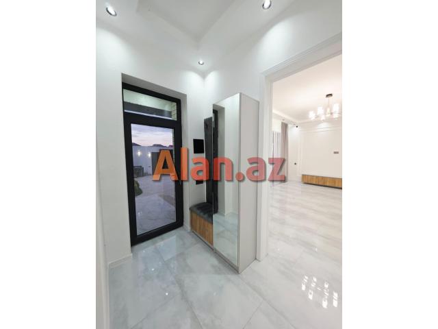 Mərdəkanda  bağ evi satılır